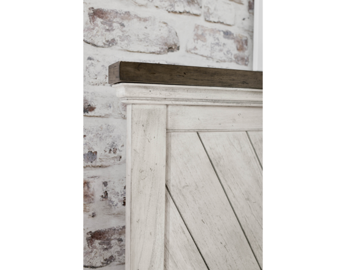 Bear Creek 4-Piece Bedroom Set