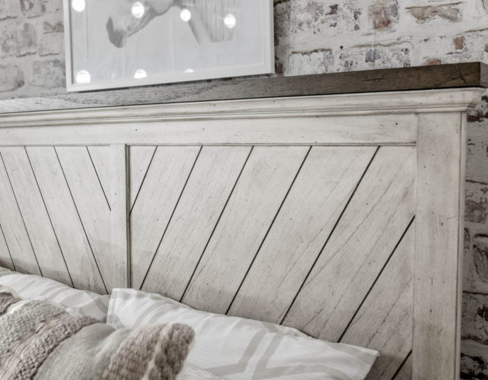 Bear Creek 4-Piece Bedroom Set